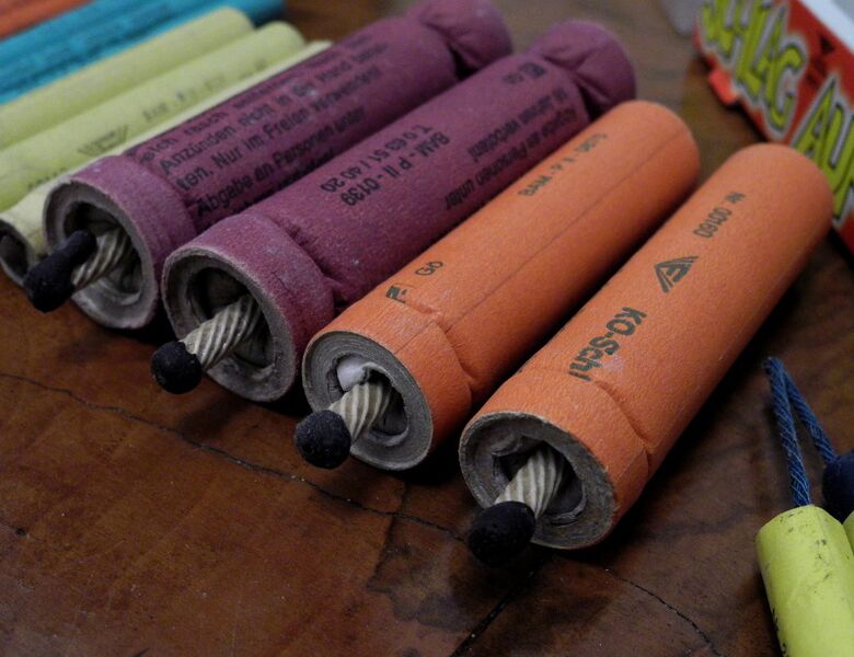 Datei:Kanonenschlaege Feistel.JPG